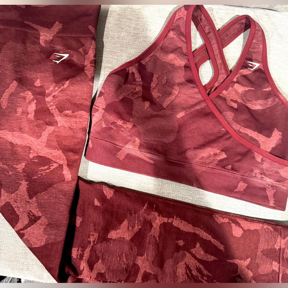 Gymshark sports bra/ leggings set - Picture 2 of 5